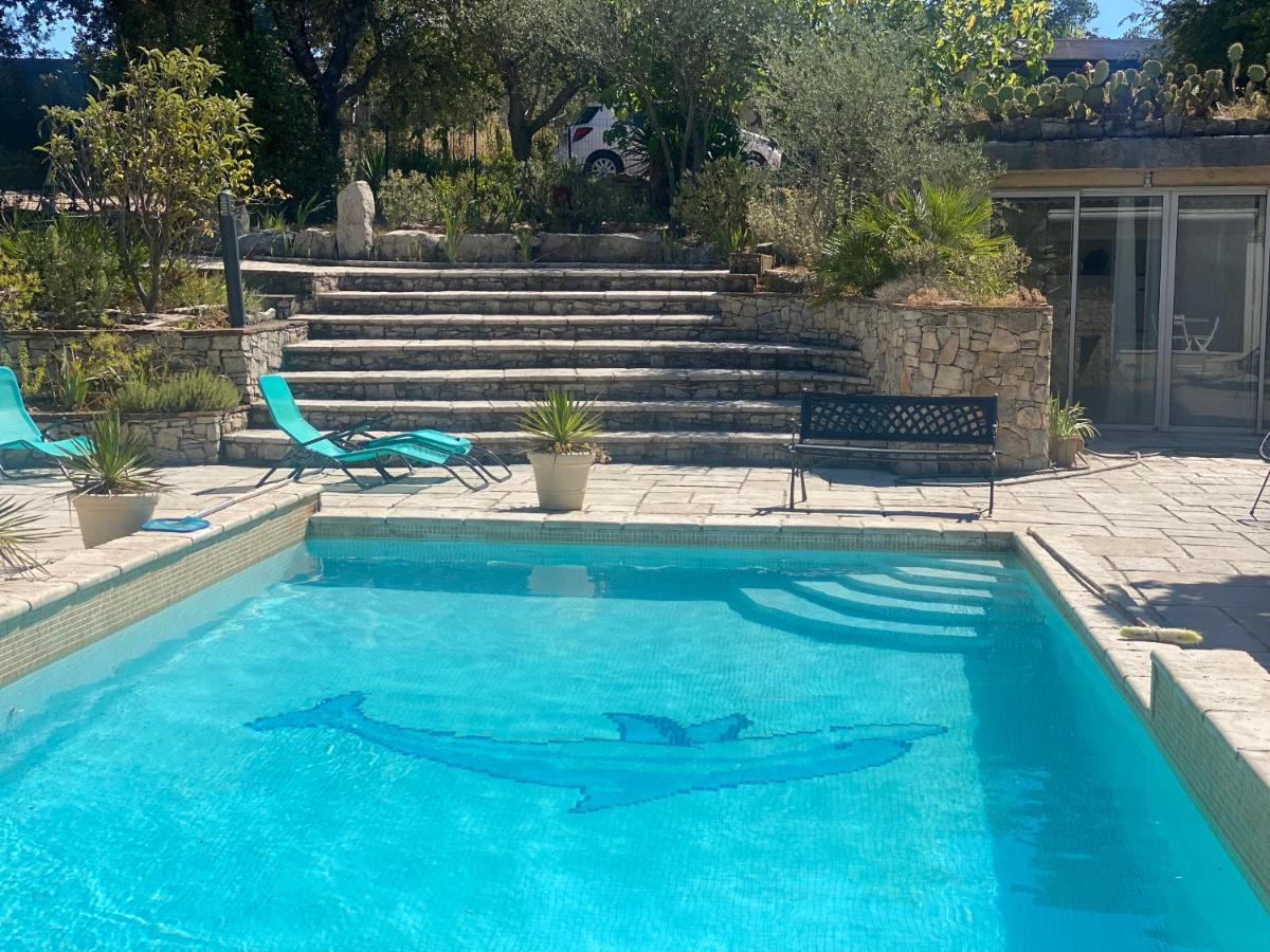 Villa Nîmes Exterior foto