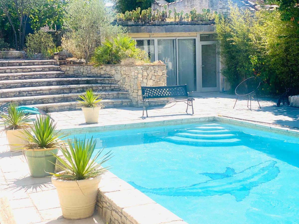 Villa Nîmes Exterior foto